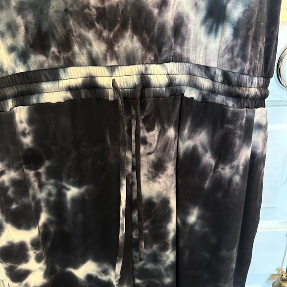 Tie-Dye Sleeveless Jumpsuit - Picture 2 of 8